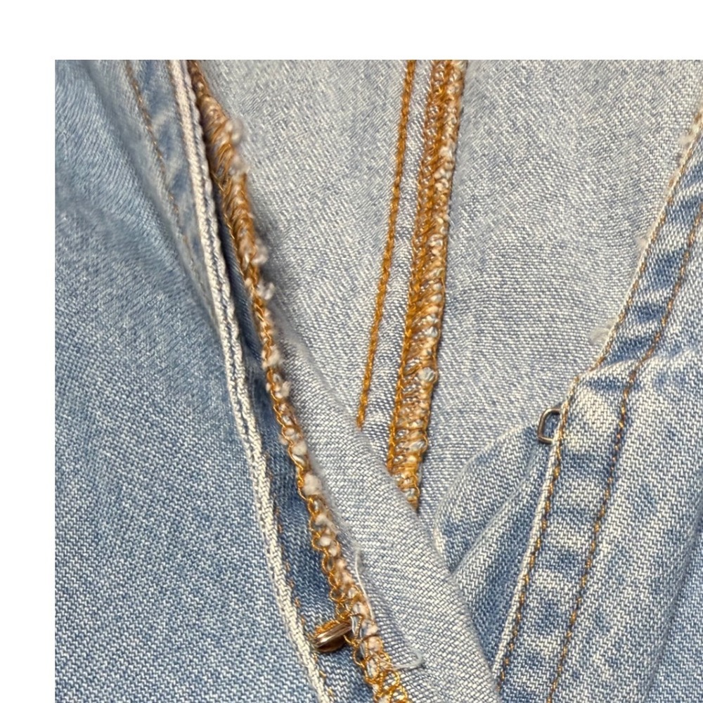Vintage Metrostyle Women 4 Light Wash Denim Vest V-Neck Jean Top 90s Y2K Blue - Picture 5 of 9